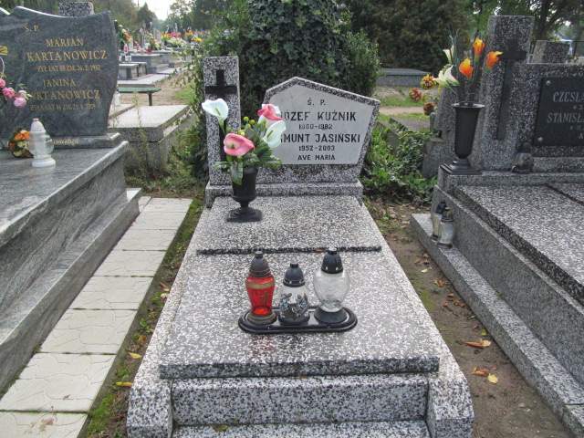 Grób Józef Kuźnik